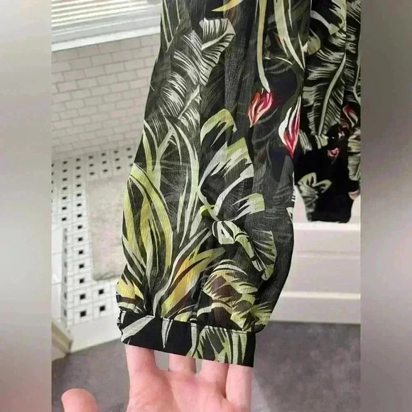 Zara Tropical print sheer body suit tie feature in the front‎ size small - Picture 12 of 13